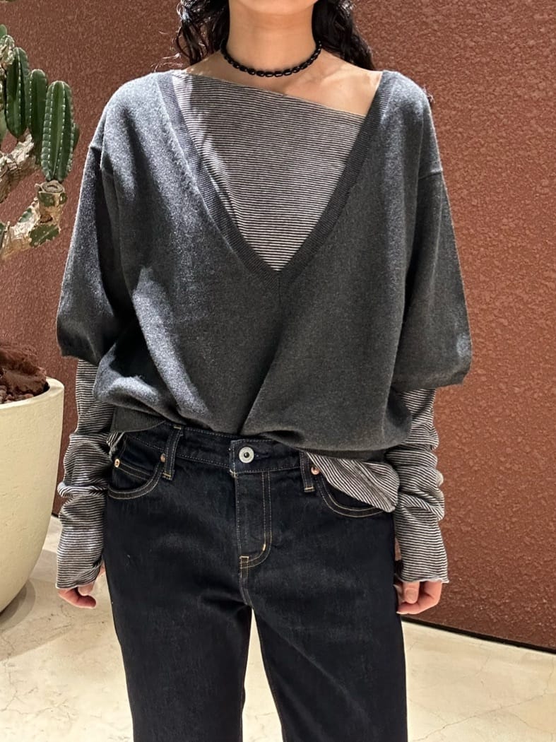 棉羊绒深V领针织衫