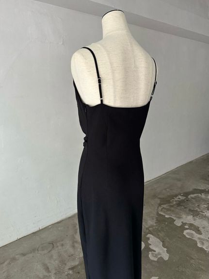 不对称垂坠感吊带连衣裙 14