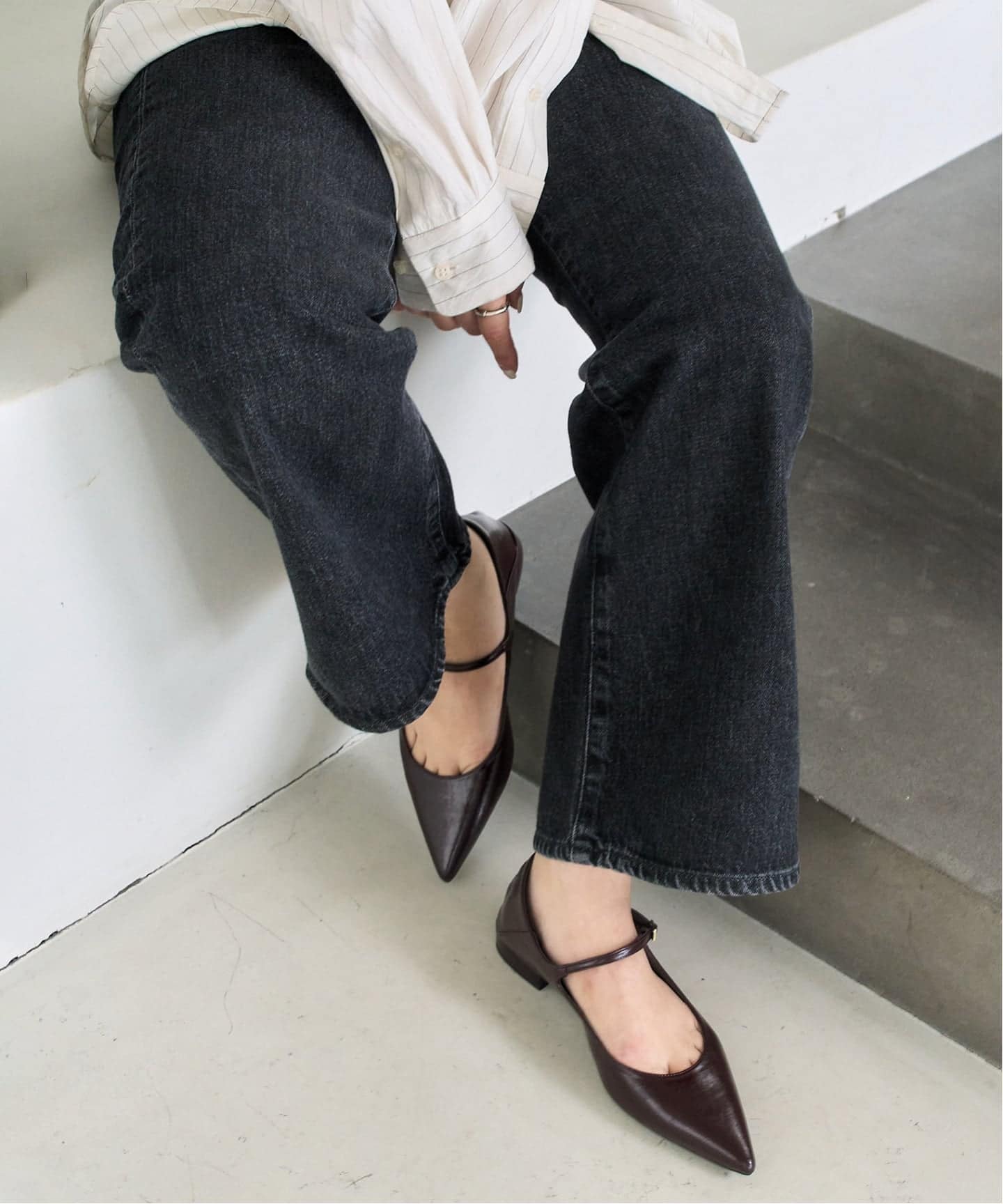 尖头单绊带平底鞋 31