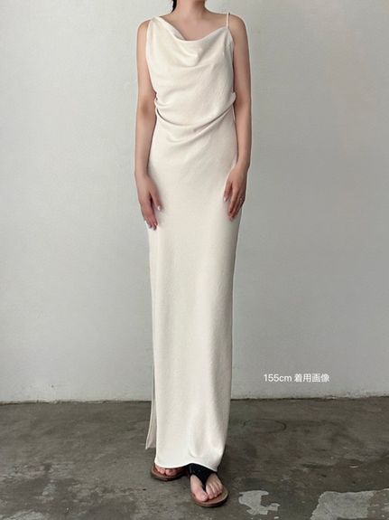 不对称垂坠感吊带连衣裙 45