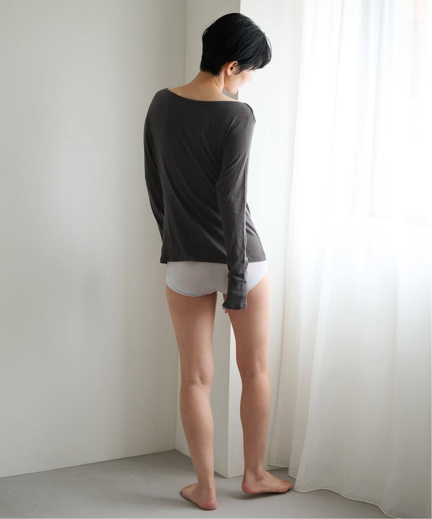 垂感抽褶套头衫 16