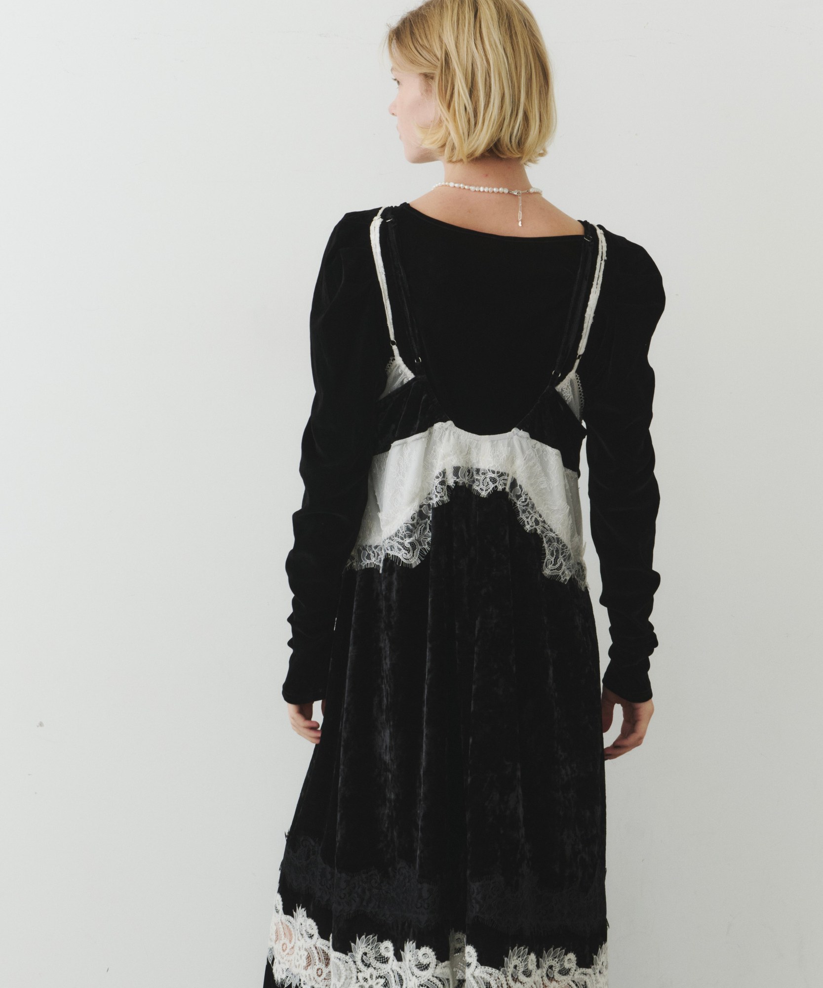 蕾丝叠穿丝绒吊带连衣裙 21
