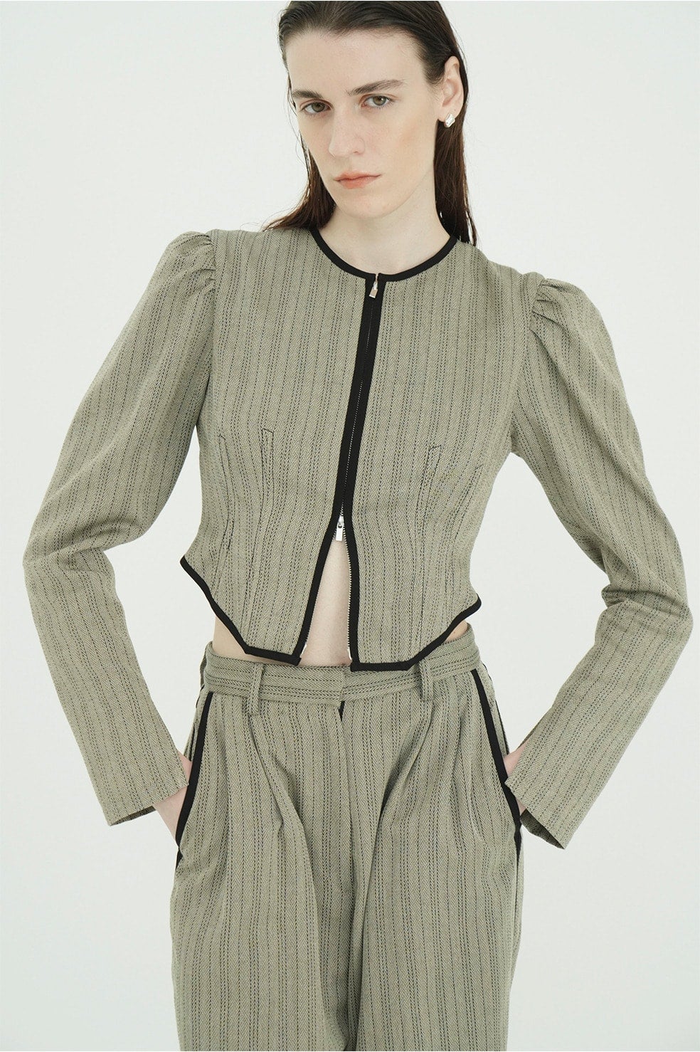 人字纹束腰设计上衣 19