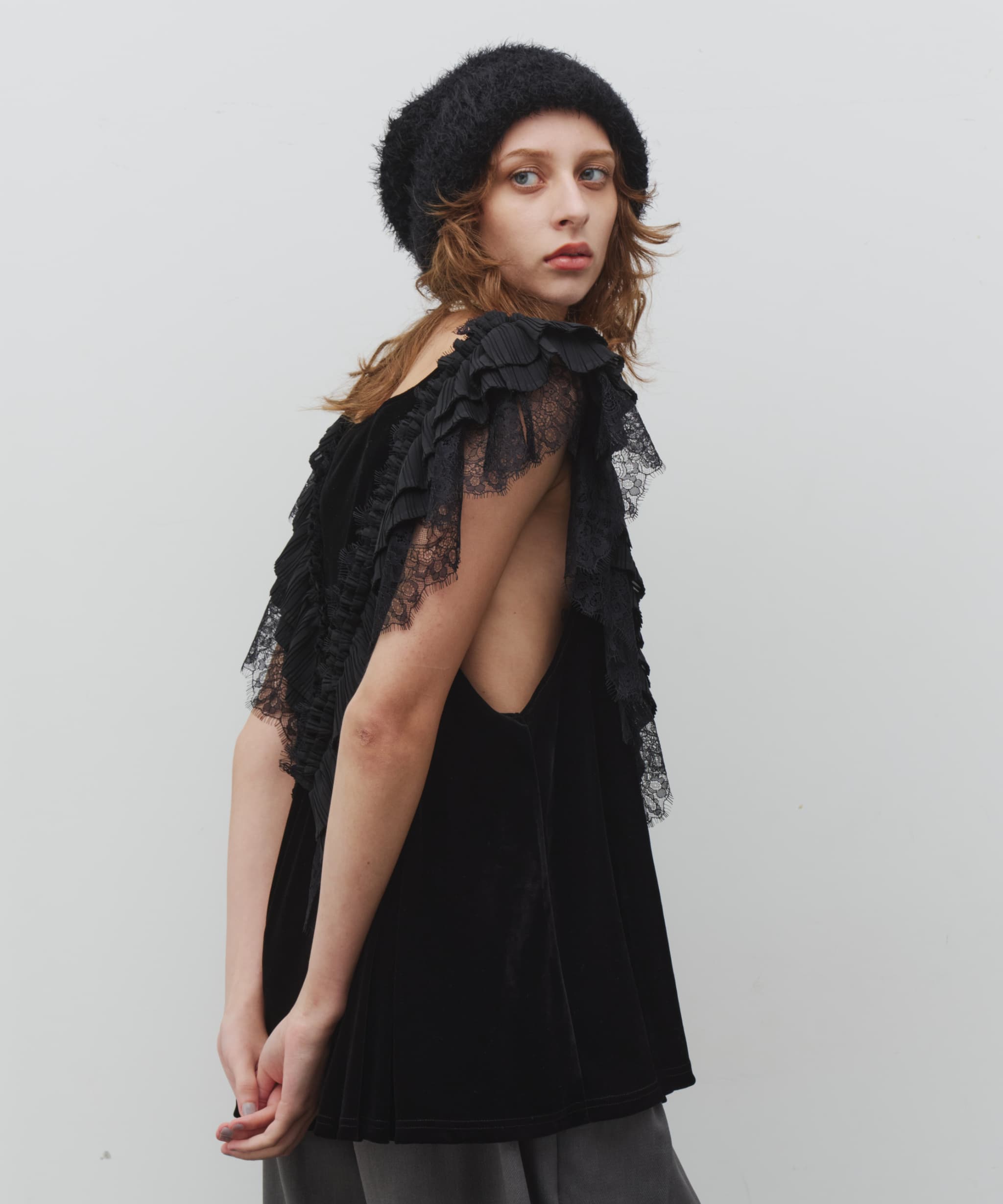 压褶×蕾丝×丝绒上衣 25