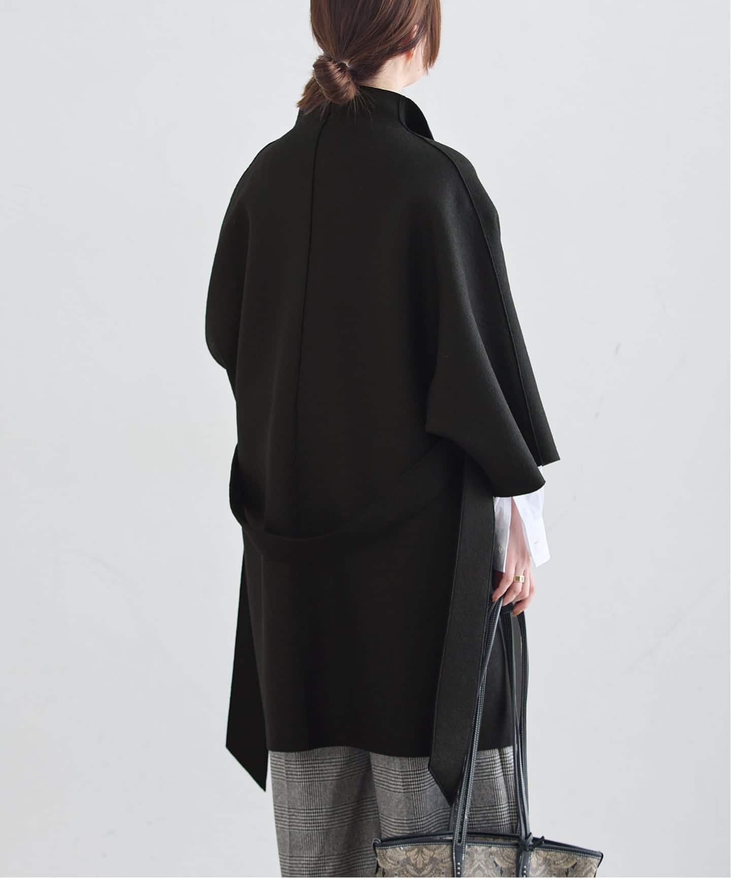 女士和服式披风压褶羊毛大衣 7