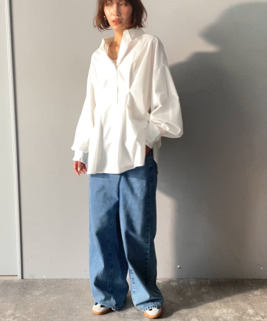 腰围褶裥荷叶边袖宽松长袖衬衫 95
