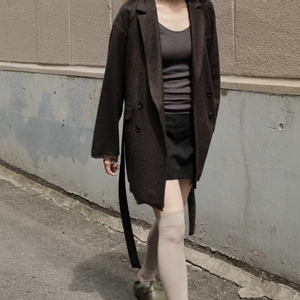 毛边剪裁夹克